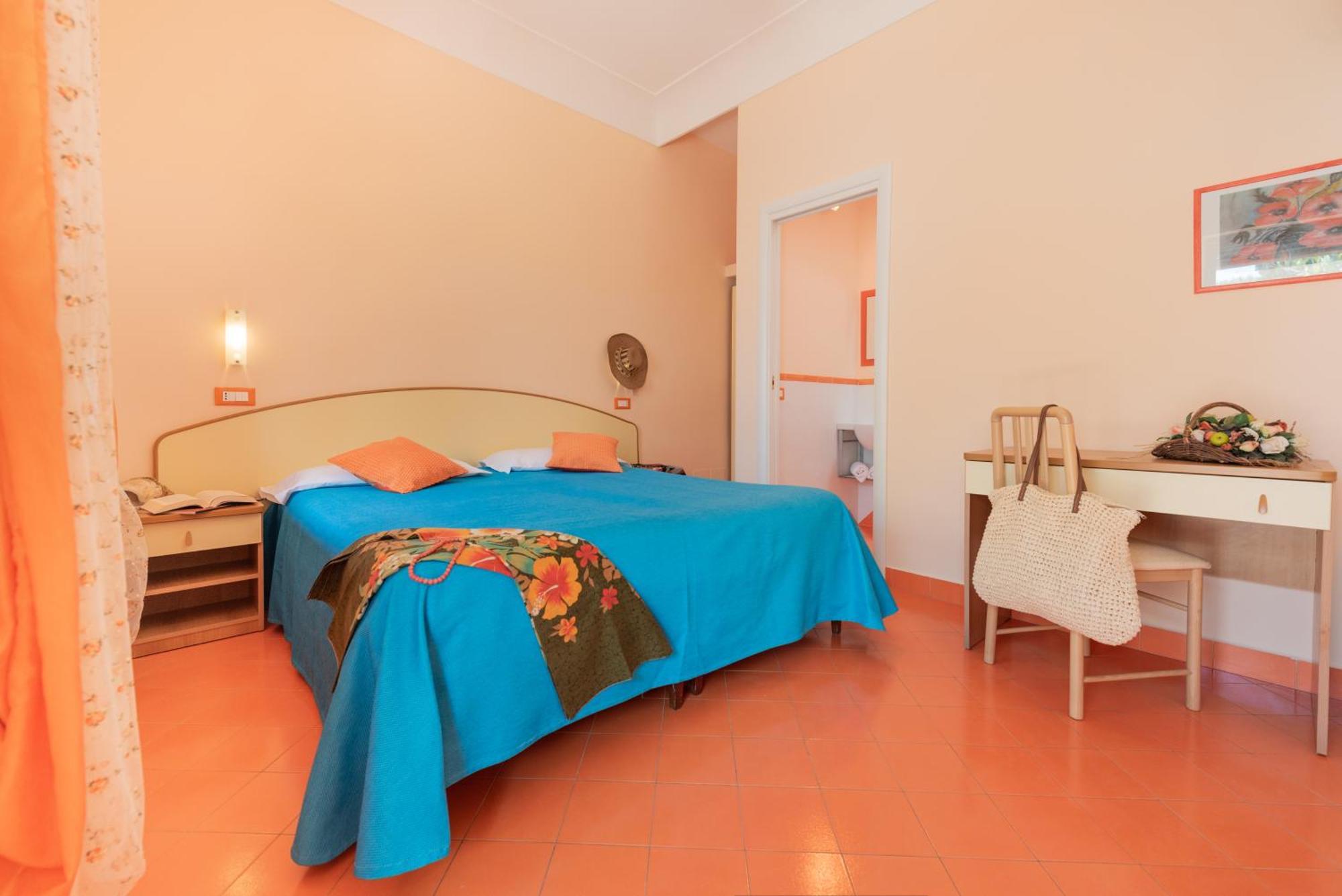 Hotel Villa Sirena Sant'Angelo  المظهر الخارجي الصورة