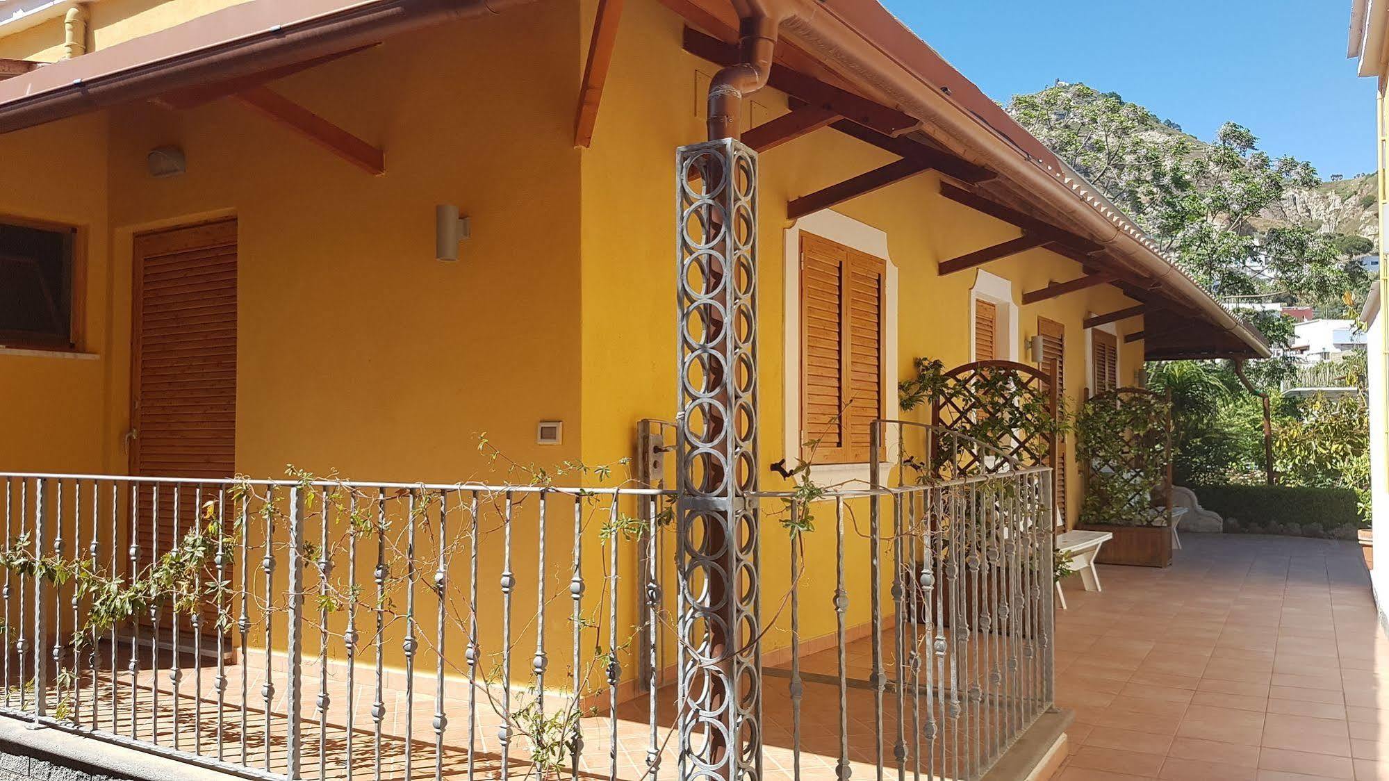Hotel Villa Sirena Sant'Angelo  المظهر الخارجي الصورة