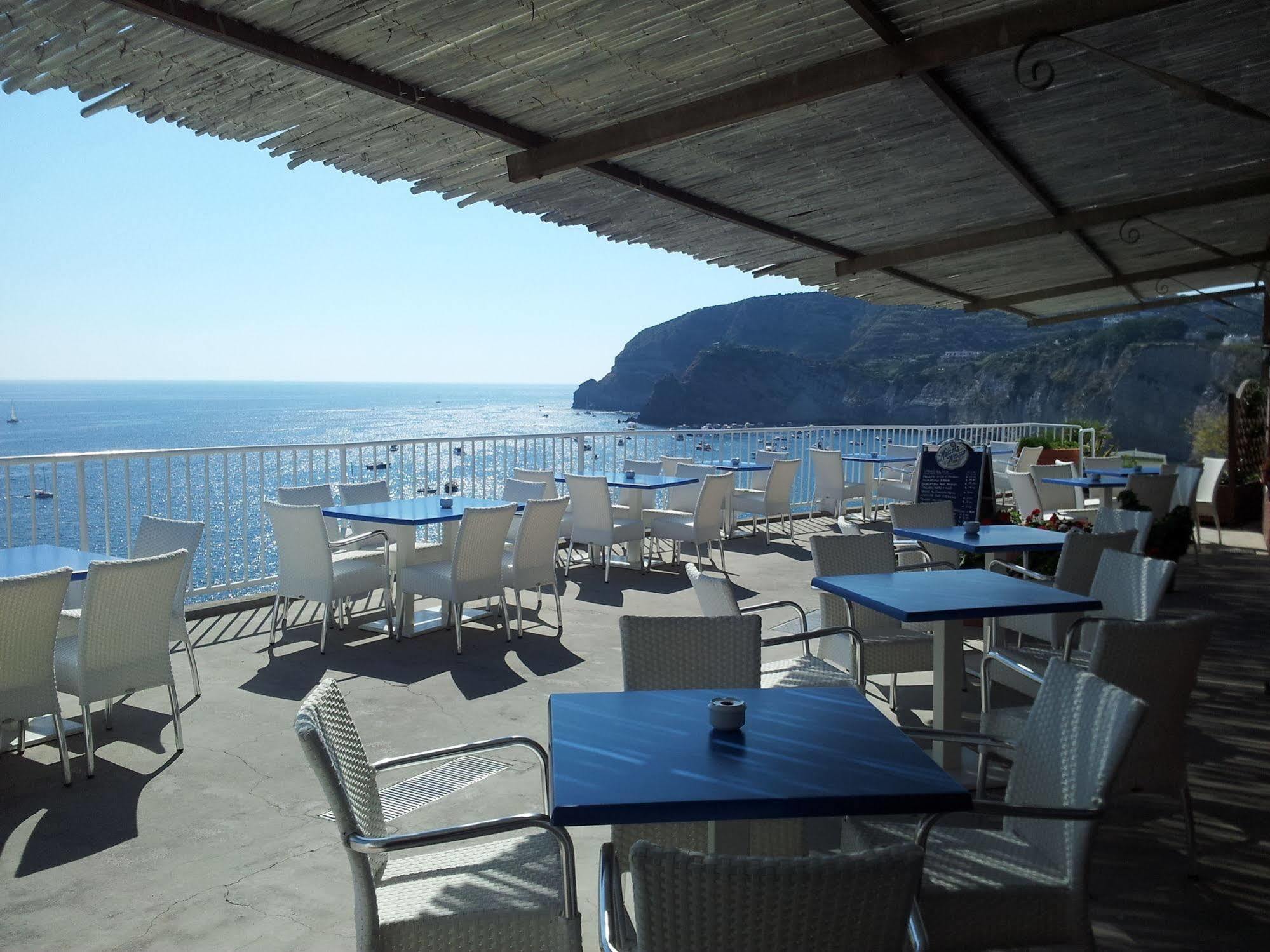 Hotel Villa Sirena Sant'Angelo  المظهر الخارجي الصورة