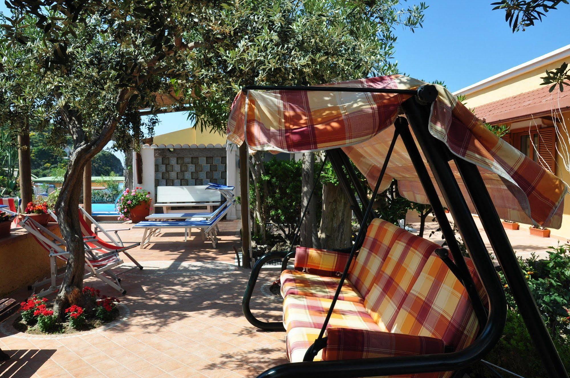 Hotel Villa Sirena Sant'Angelo  المظهر الخارجي الصورة